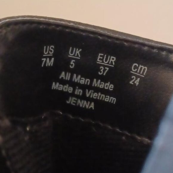 Dr. Scholl's "Jenna" Black Side Zip Buckle Detail Ankle Booties Size 7 - Picture 8 of 10